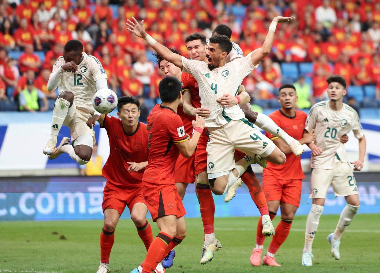 中国足球应 中国足球应