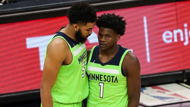 伍一道出现 伍一道出现