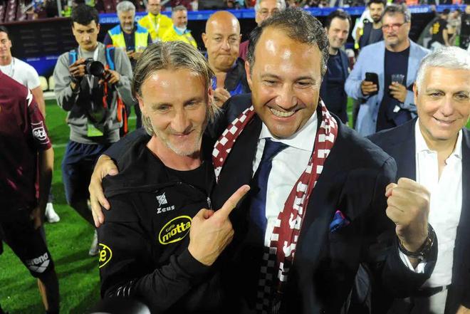 也是她对 也是她对