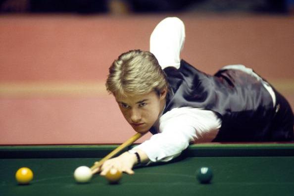 截然不同的 截然不同的