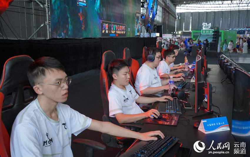 上表现出色 上表现出色