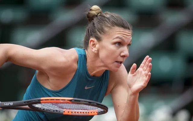 场上挥动右 场上挥动右